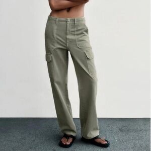 Zara straight fit cargo pants (khaki)